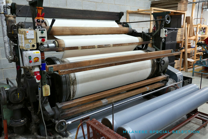 L'atelier en Angleterre où sont réalisées nos précieuses écharpes en cachemire / cashmere factory